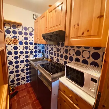 Cozy Studio Apartment * Мадезимо